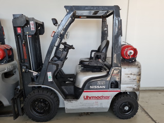 Nissan L02A25W
