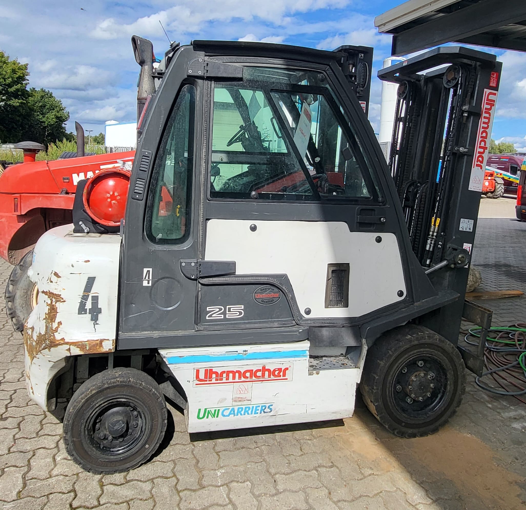 Nissan U1D2A25LQ