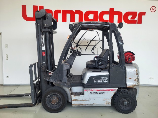 Nissan UD02A25PQ